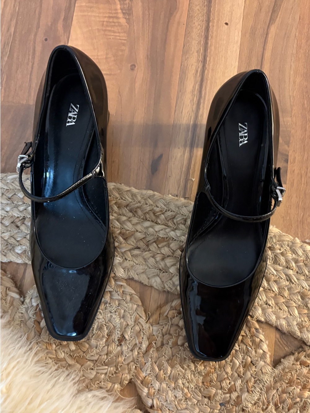 ZARA Black Patent Mary Jane Heels - Picture 2 of 9